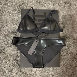 Size S TRIANGL neoprene bikini set in Noir